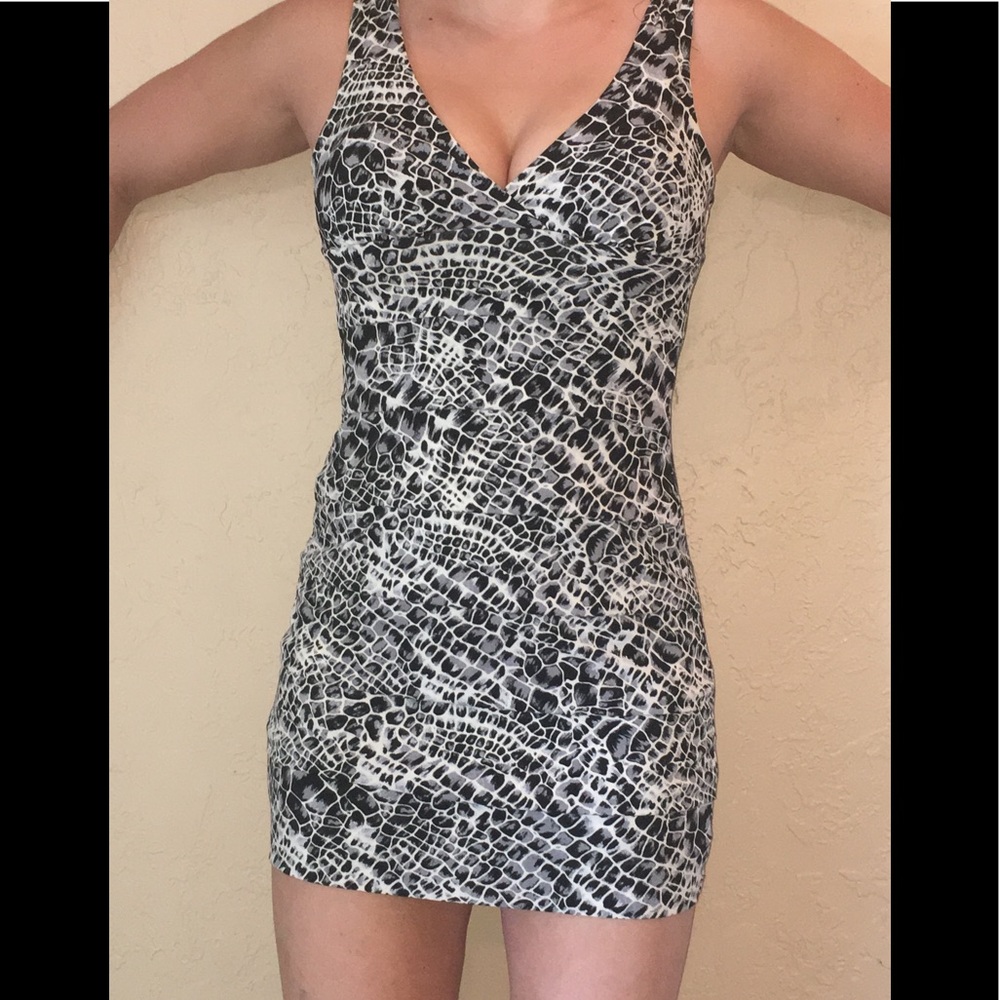 Great dress gray and black animal print